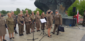 Uroczystość pod Pomnikiem Kościuszkowca – Warszawa Praga Północ ulica Okrzei