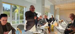 Przemawia Paweł Łazarski