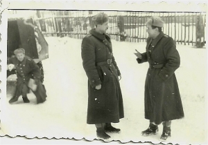 Po środku kpt. Bajerowski Józef