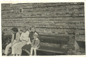 Przy ul. Obwodowej 4