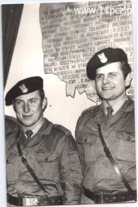 1 kompania szkolna Dowódców Czołgów 1974 rok - ppor. Waldemar Samorański i ppor. Stanisław Głowacki