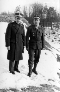 ppor. Jańczyk, st.szer. Gęślak wyłożył gazurą cału basen na osr. szkolenia podwodnego, wyróżniony zegarkiem od dowódcy WOW