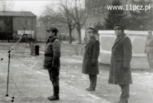 1974 rok przekazanie obowiązków dowódcy 11.pcz . Od lewej dca 1.WDZ gen. bryg. Dysko, mjr dypl. Czesław Laszczkowski - obejmujący, płk dypl. Józef Gierałtowski - zdający
