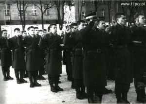 1 kompania szkolna z ppor. Henrykiem Gilewiczem