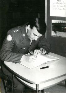 Starszy oficer organizacyjno-kadrowy - por. Jerzy Szymaniuk